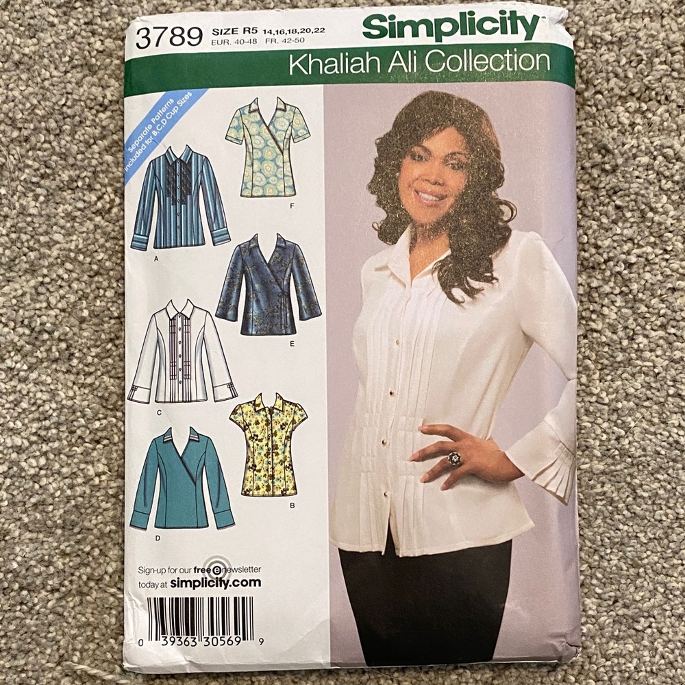 Simplicity Khaliah Ali Collection Pattern 3789 - Button Front Blouse
